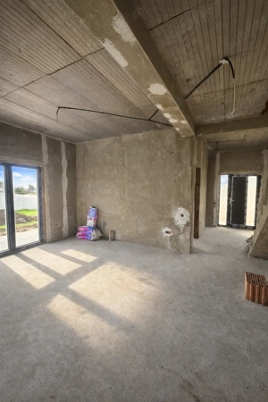 Vila individuala, Domnesti, 4 camere, 2 bai, teren 400mp, deschidere 20ml, semistradal vatra satului - imagine 5