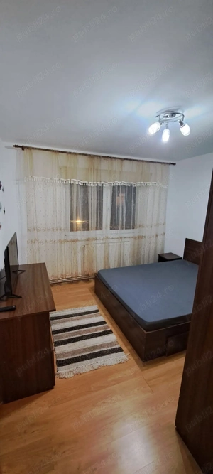 Inchiriez apartament 2 camere Strand - imagine 3