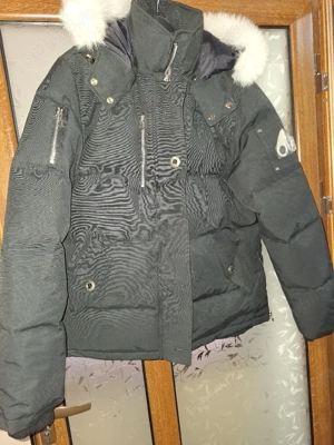 Geacă originală Moose Knuckles   model de lux, foarte groasă și de calitate premium  
