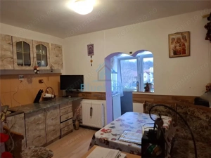 Apartament 3 camere, decomandat, etaj 2, 1Mai - imagine 2