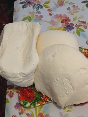 Vând brânză de vacă ai lapte proaspăt .  - imagine 2