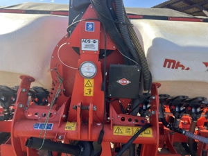 Vând două semănători Kuhn Maxima 2 - imagine 3