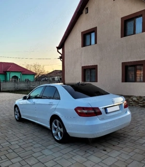 Mercedes-Benz E 200 CDI (W212)   - imagine 2