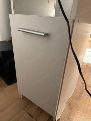 Vand masa manichiura si produse pentru unghiute  - imagine 2