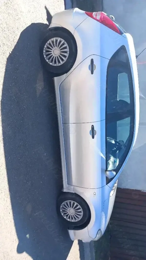 Hyundai i30 1.6 crdi - imagine 2