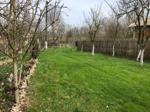 vand casa la curte com poeni ,sat catunu