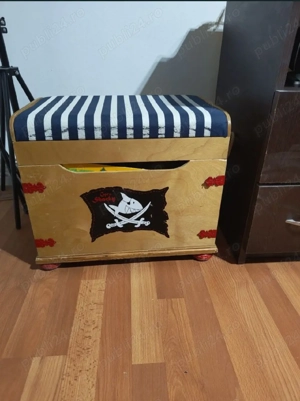 Cufăr de comori si bancheta Capt'n Sharky - perfect pentru depozitarea jucăriilor