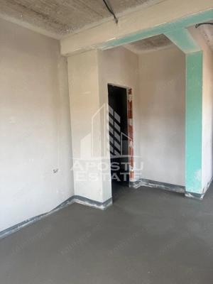 Duplex de vanzare cu 4 camere si 2 bai ,Ghiroda - imagine 5