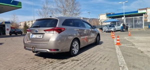 Vând Toyota Auris Hybrid +gpl - imagine 3