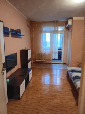 Proprietar, vând garsonieră în București sector 4