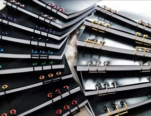 Caiete Mecanice A5 Cu Refill Rezerve Foi - Basic Negru si Detalii Metalice Colorate - imagine 2