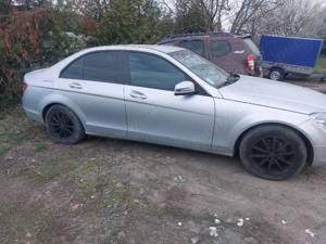 Mercedes Benz E220 - imagine 3