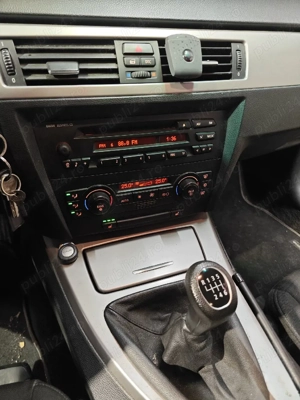 Bmw E90 320D proprietar acte la zii  - imagine 10