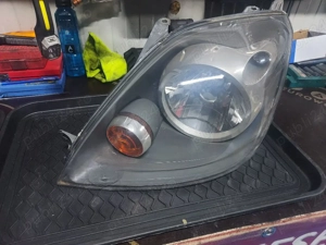 faruri stanga dreapta ford fiesta facelift - imagine 2