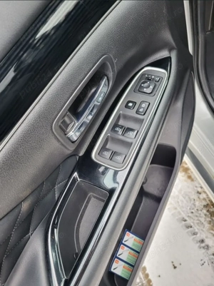 Mitsubishi Outlander 2.4L PHEV 4WD Instyle 2020 - imagine 5