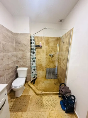 Garsonieră modernă, complet mobilată și utilată – ideală pentru investiție  - imagine 9