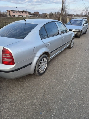 Vând Skoda Superb  - imagine 2