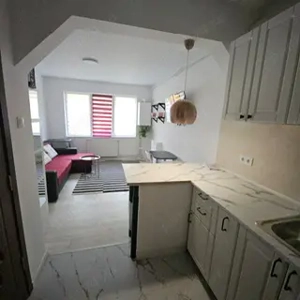 Inchiriez garsoniera zona Racadau