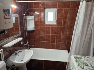 Vand apartament 2 camere - imagine 2