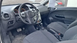 Vând Opel Corsa D 2011 EURO 5 1.4 benzina 101CP     - imagine 5