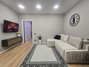 Inchiriez apartament cu doua camere in zona 13 Septembrie