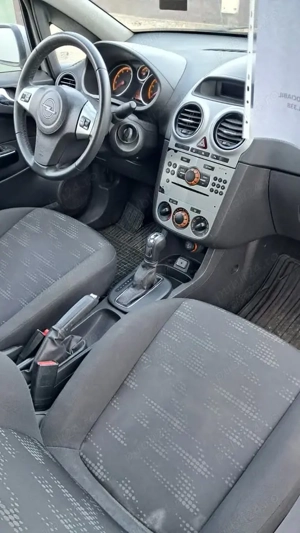 Vând Opel Corsa D 2011 EURO 5 1.4 benzina 101CP     - imagine 6