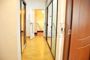 Renovat mobilat - Aleea Trandafirilor. Vanzare apart 2 cam in Targoviste. - imagine 12
