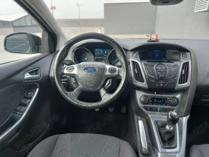Ford Focus Titanium, 1.6 benzina, 2011, euro 5 - imagine 4
