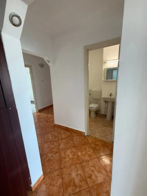 Apartament cu 3 camere  2 bai, decomandat Soarelui - imagine 5