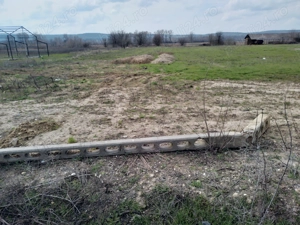 Vand casa la roșu si teren de 10000mp - imagine 2
