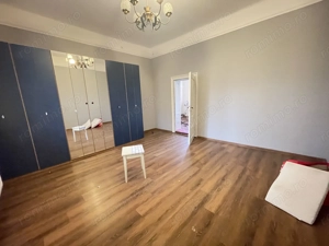 Casa de vanzare cu teren 572 mp si front generos 21 ml - imagine 14