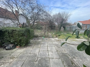 Casa de vanzare cu teren 572 mp si front generos 21 ml - imagine 3