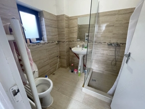 Casa de vanzare cu teren 572 mp si front generos 21 ml - imagine 12