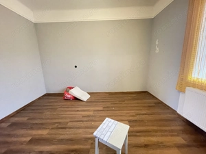 Casa de vanzare cu teren 572 mp si front generos 21 ml - imagine 15