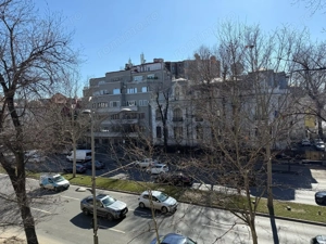 Victoriei Romana apartaent 3 camere nemobilat de inchriat pentru birou