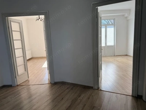 Victoriei Romana apartaent 3 camere nemobilat de inchriat pentru birou