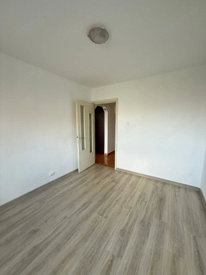 Apartament cu 3 camere  2 bai, decomandat Soarelui - imagine 20