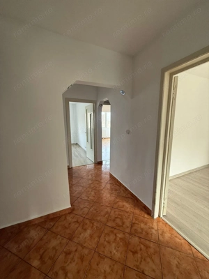 Apartament cu 3 camere  2 bai, decomandat Soarelui - imagine 12