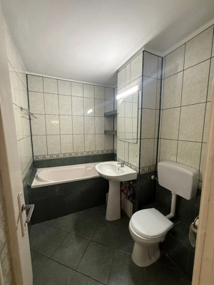 Apartament cu 3 camere  2 bai, decomandat Soarelui - imagine 18