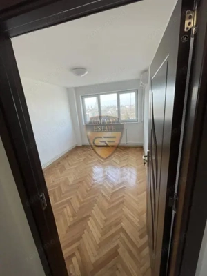 3 camere, Gara, decomandat, etaj 8/10 lift, izolat, renovat, 71mp, balcon 6.4mp - imagine 10