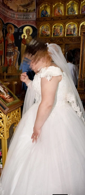 Vand rochie de mireasă 