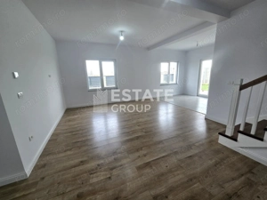 Duplex cu 5 camere despartit prin garaj in Giarmata - imagine 2