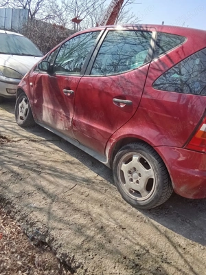 Merge des a140 avariat fata stingă 