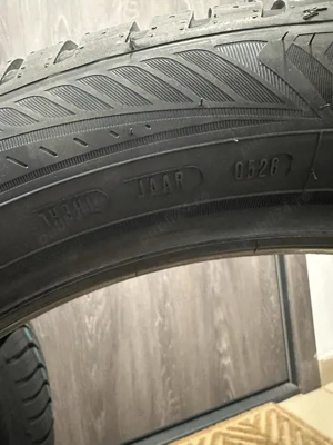 Anvelope NOI Goodyear DOT 0526 All-Season VECTOR 4SEASONS 205/55R19 - imagine 4