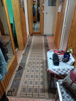 Vând apartament cu 3 camere,decomandat  - imagine 2