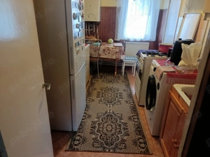 Vând apartament cu 3 camere,decomandat  - imagine 9