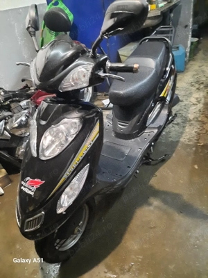 Vând scuter suzuki 125cc  - imagine 4