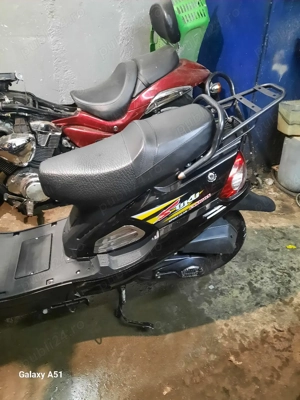 Vând scuter suzuki 125cc  - imagine 3
