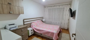 Vanzare apartament 3 camere mobilat, utilat modern - imagine 2