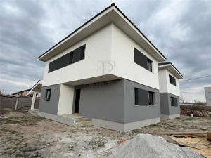 Duplex la asfalt - separat prin camara - 5 camere